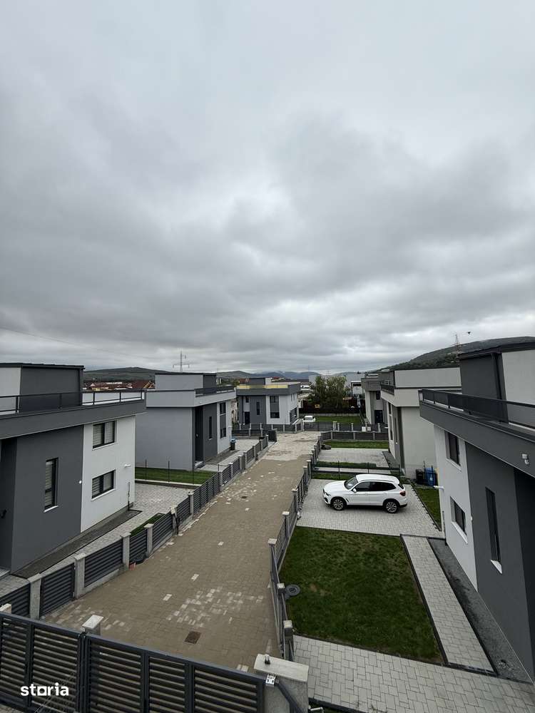 Casă cu rooftop , 3 dormitoare , 3 băi , ansamblu rezidențial-7