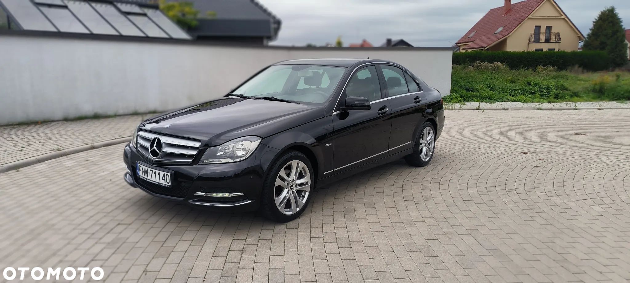 Mercedes-Benz Klasa C 180 T CGI Automatik BlueEFFICIENCY Avantgarde - 1