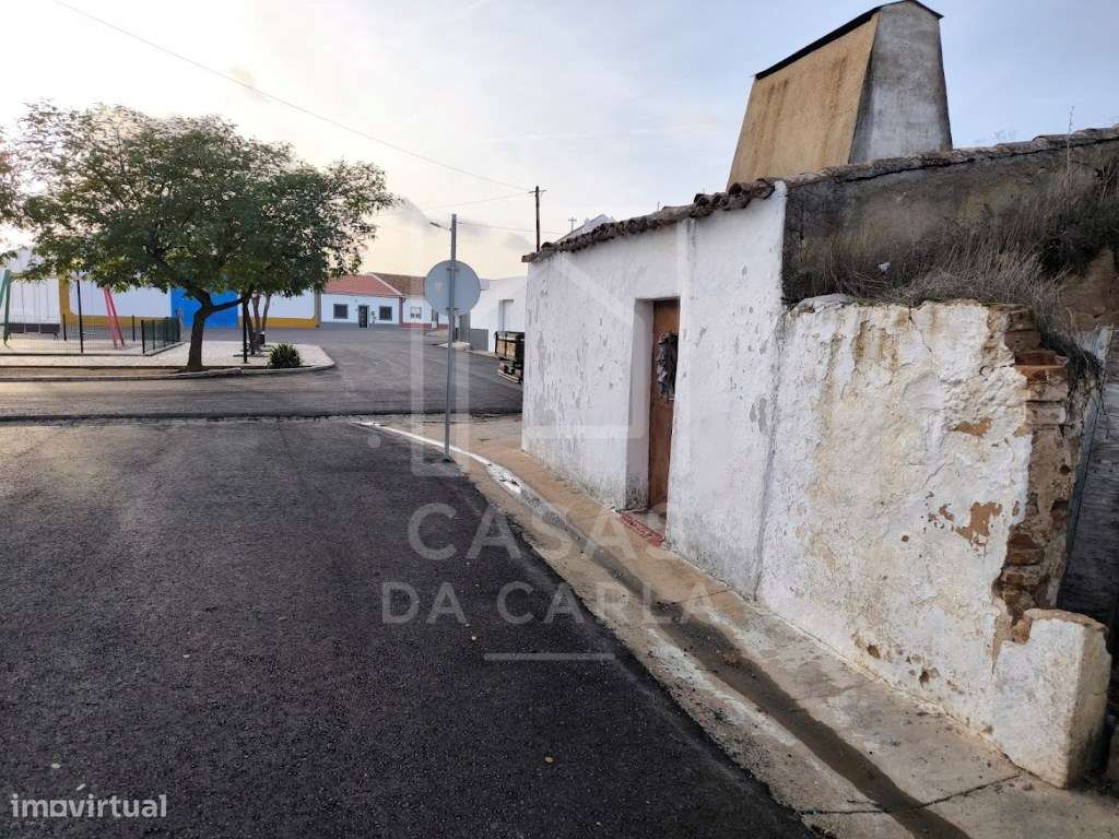 Moradia para recuperar em Faro do Alentejo - Grande imagem: 5/23