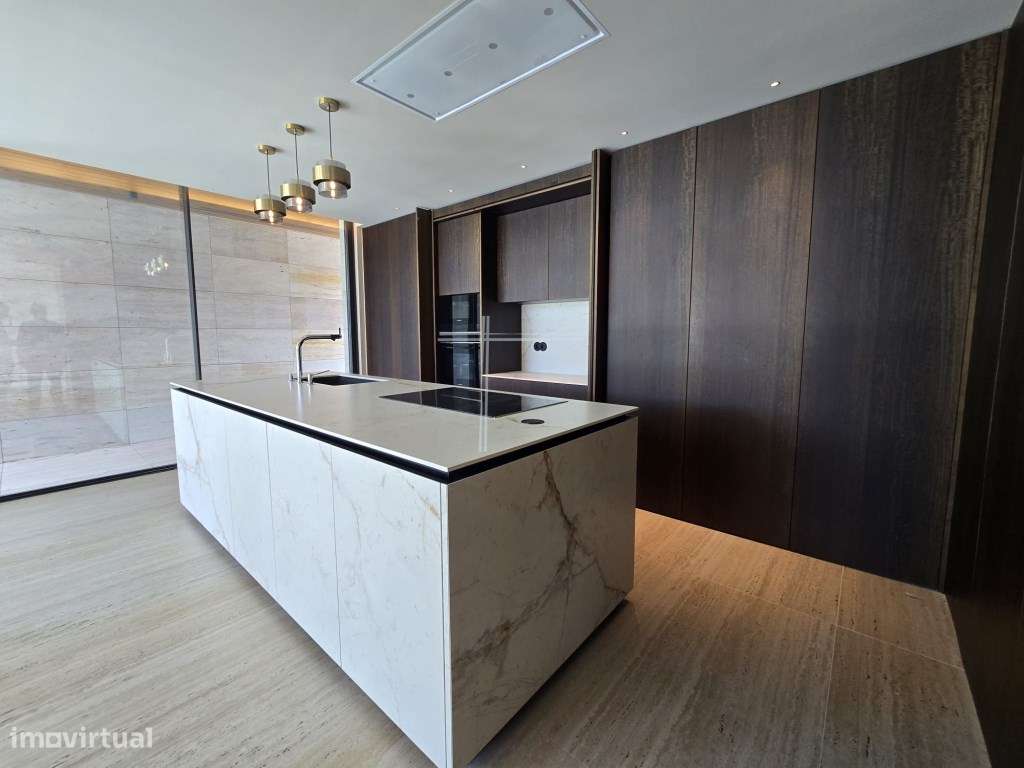 Moradia isolada T5, arquitetura contemporânea com piscina - Verdizela-22