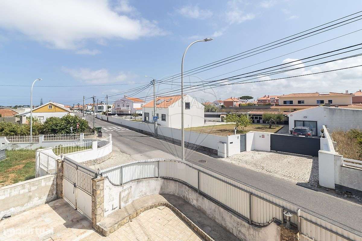 Moradia T4 com 570 m² de Terreno em São João das Lampas-39