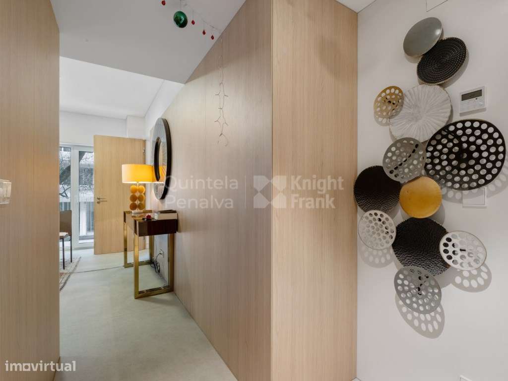 Apartamento T1 com varanda junto à Avenida da Liberdade - Grande imagem: 2/25