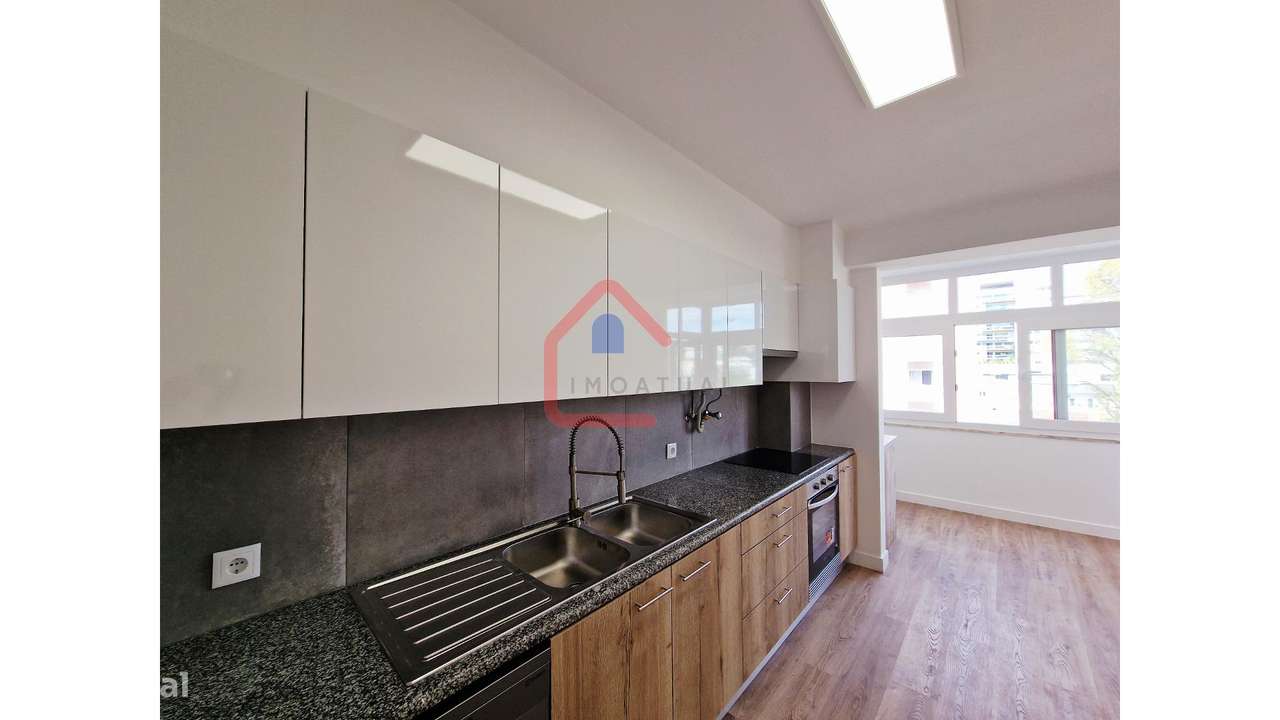 Apartamento T3 em Benfica-33