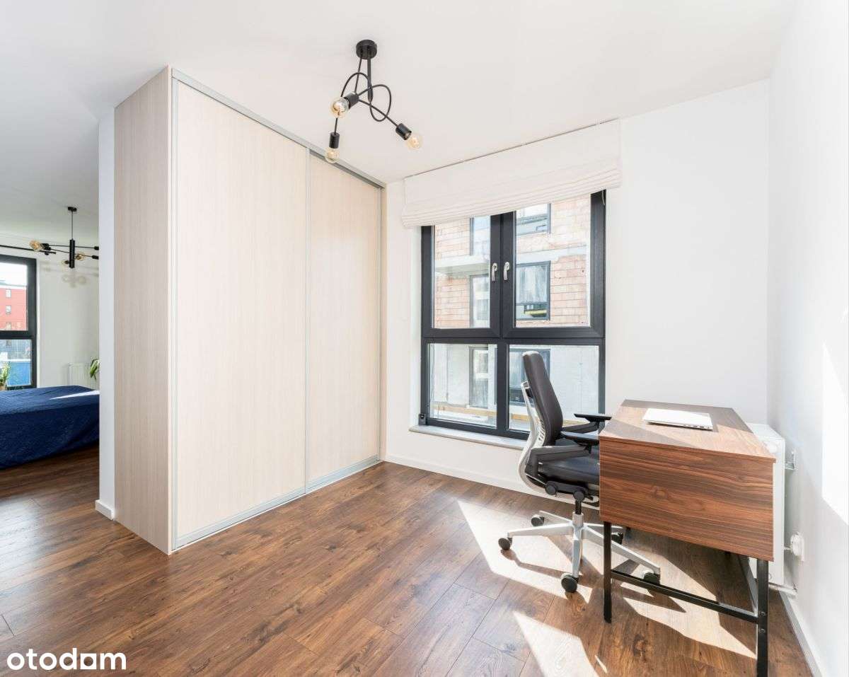 Do wejścia, 4 pokoje + gabinet, Gromadzka-15