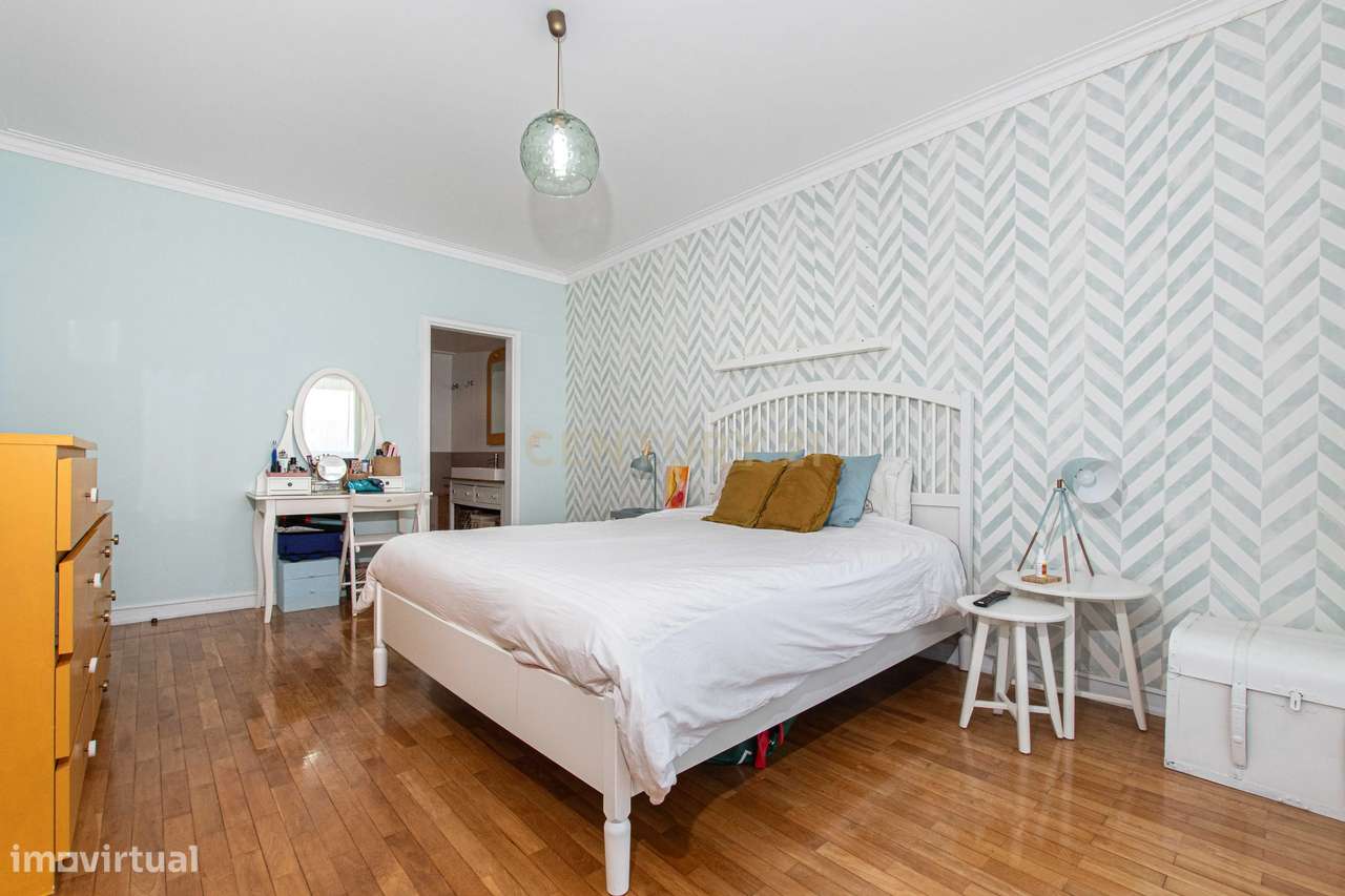 Apartamento T3 à Venda na Póvoa de Santa Iria –  (Quinta da Piedade 2ª-14