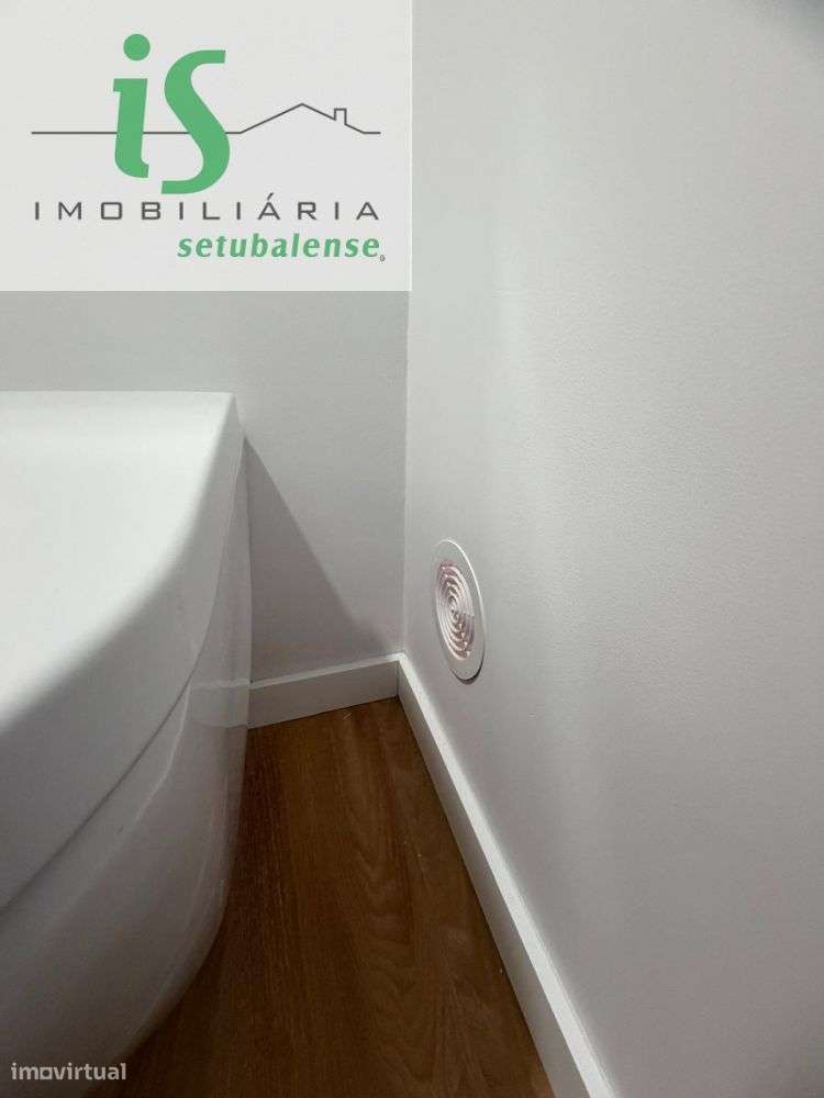 MORADIA PARA VENDA NO BAIRRO DA CONCEIÇÃO EM SETÚBAL-22