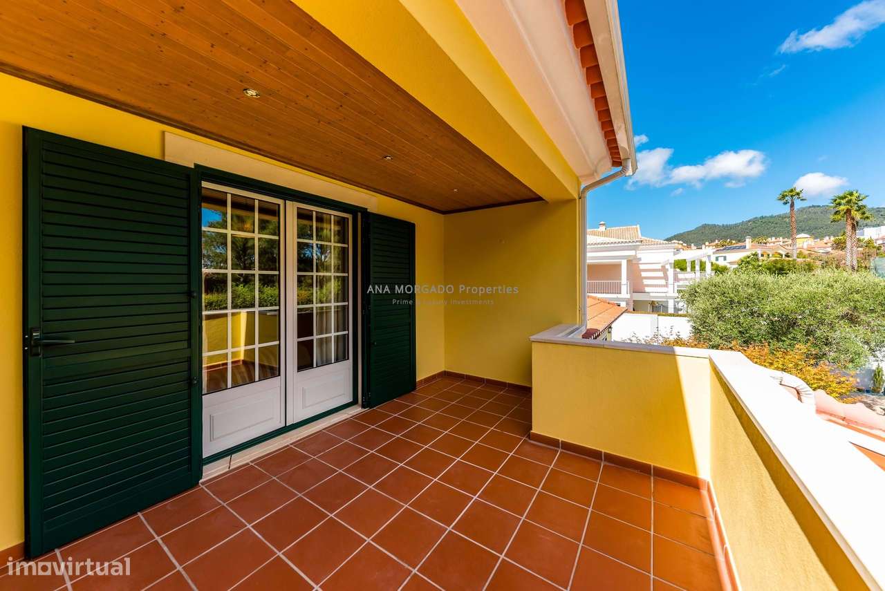 Moradia T4+1 Geminada na Quinta da Beloura — Luminosidade, Conforto e-47