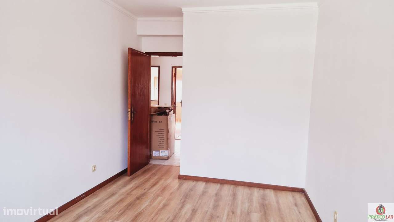 Apartamento T2 Oliveira do Bairro-1