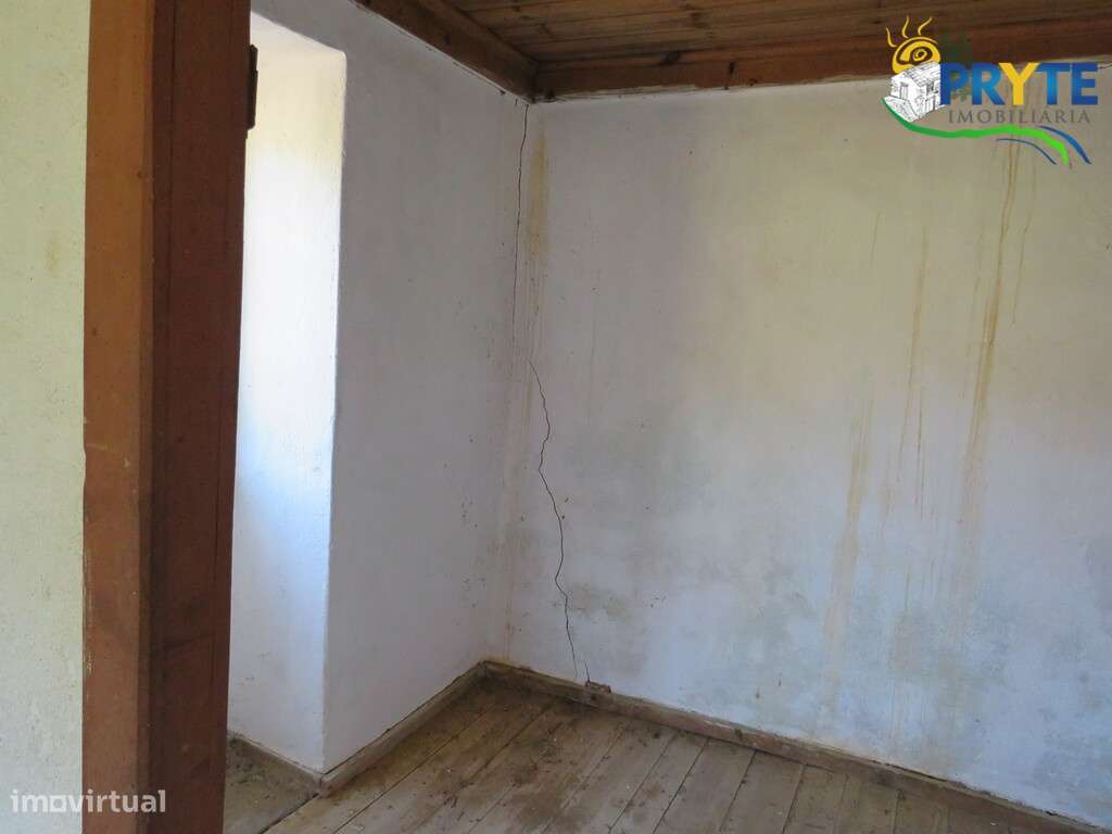 Pequena quinta com moradia a necessitar de obras - Grande imagem: 4/60