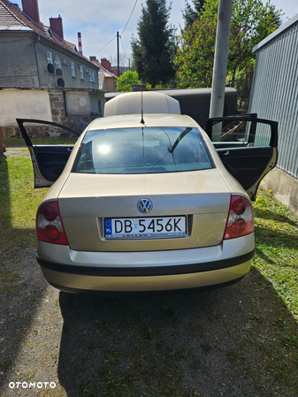Volkswagen Passat 1.9 TDI Comfortline - 3