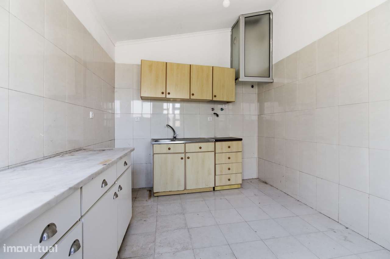 MORADIA T2 C/ LOGRADOURO EM VILA NOVA DA RAINHA-9