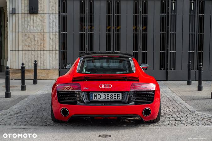 Audi R8 5.2 FSI quattro S tronic - 11