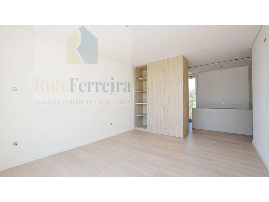 Moradia de design contemporâneo e inovador na Portela da Vila, Torr...-19