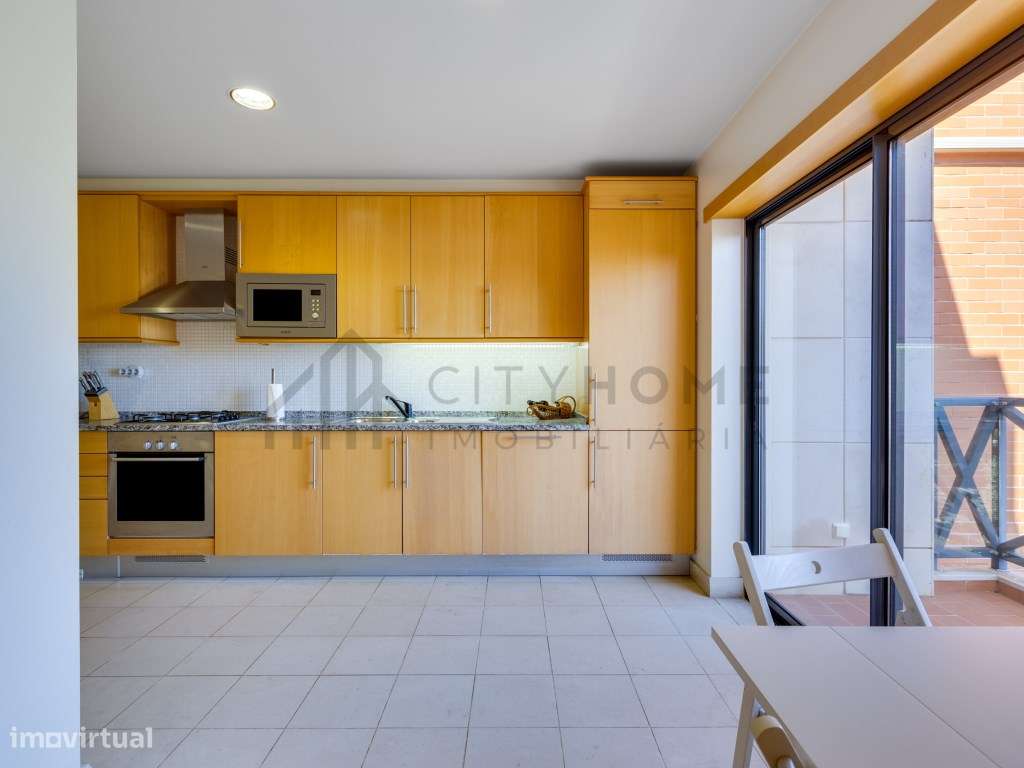 Apartamento T1+1 com piscina, elevador e 2 lugares de estacionament...-16