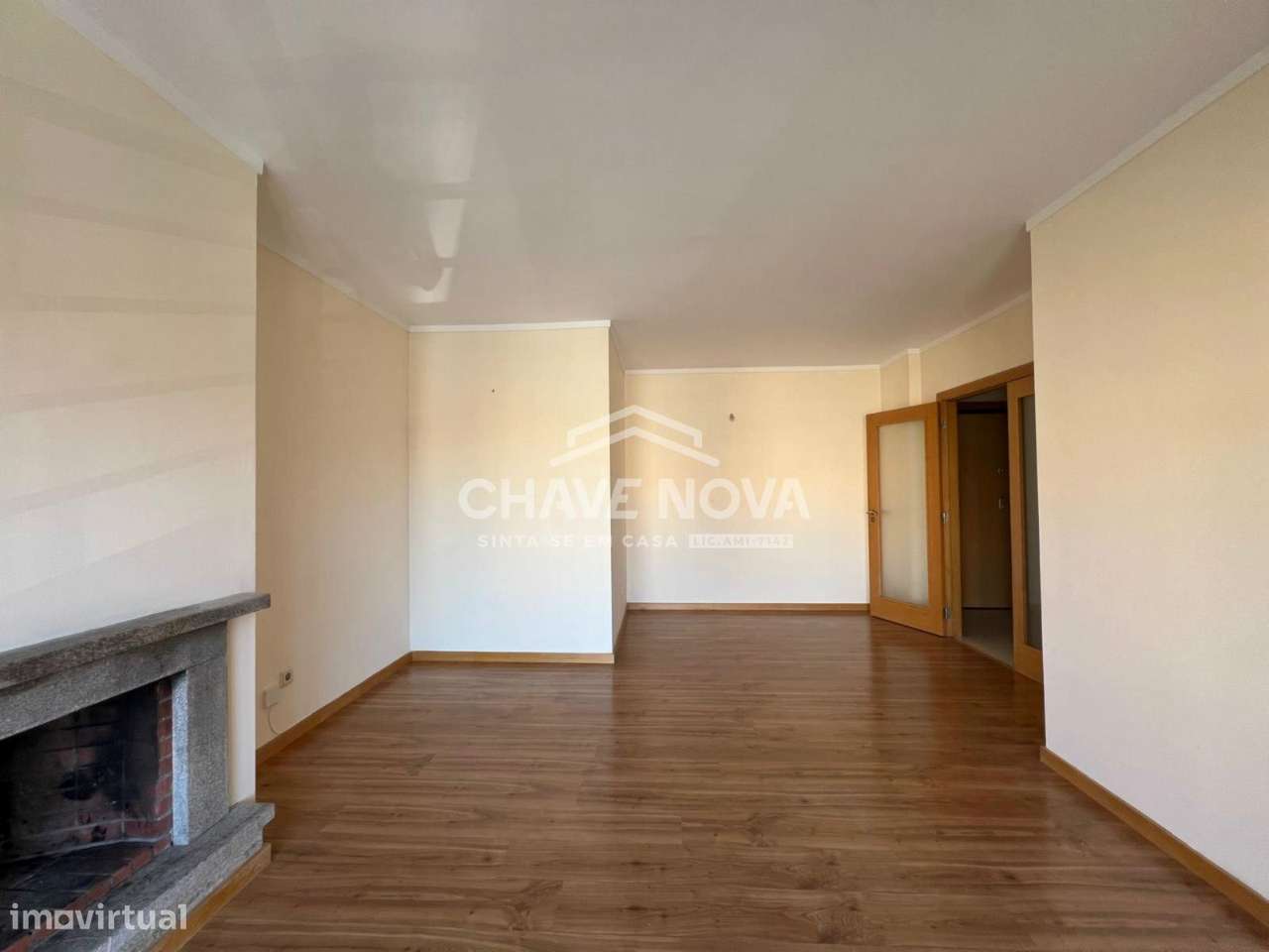 Apartamento T2 c/ Lugar de Garagem em Canelas (Edifício Prestige) - Grande imagem: 3/19