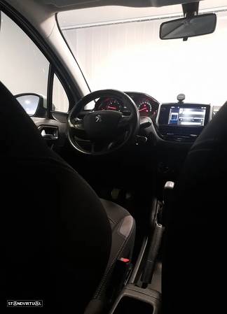 Peugeot 208 1.4 HDi Access - 18