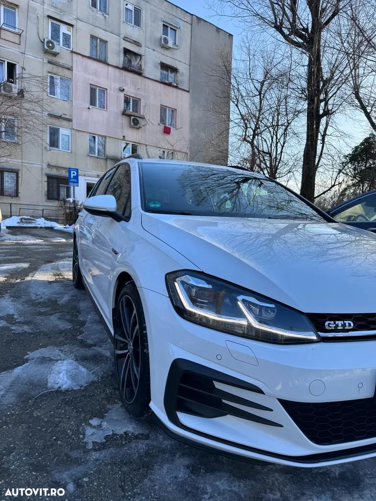 Volkswagen Golf 2.0 TDI DSG GTD - 9