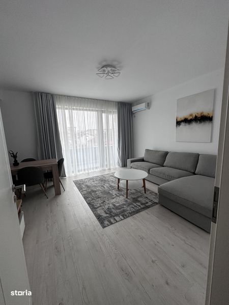 Apartament 3 camere de închiriat