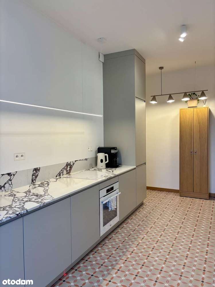 Przestronne mieszkanie w kamienicy 83m2 - Gdynia, Śródmieście - Pełny obrazek: 4/18