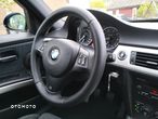 BMW Seria 3 320i - 32