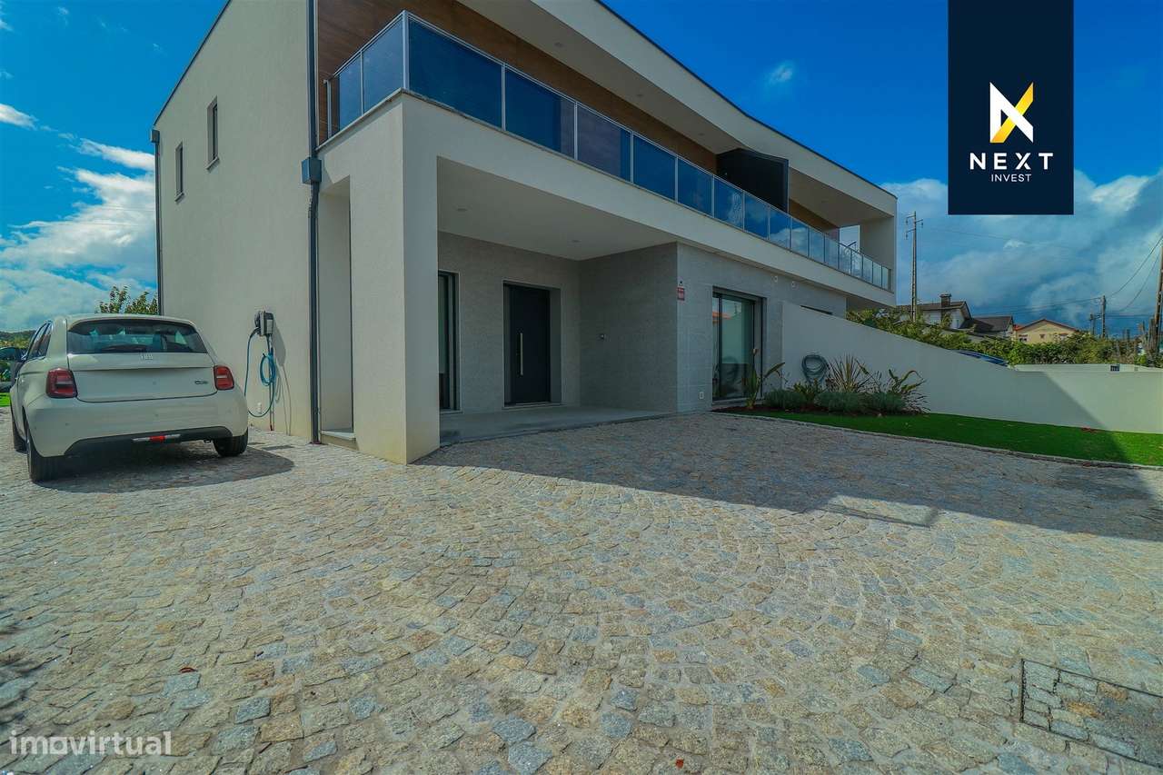 Moradia Geminada T4 com Piscina – Viseu-6