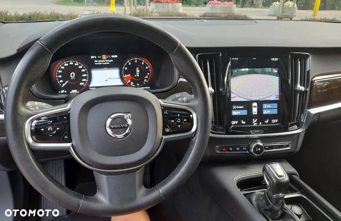 Volvo S90 T6 AWD Momentum - 22