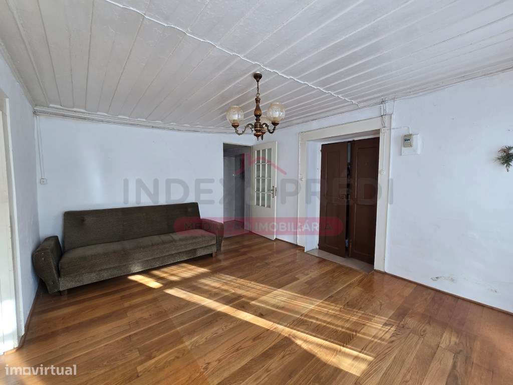 Prédio com varias frações Autónomas - Venda Judicial - Guarda-30