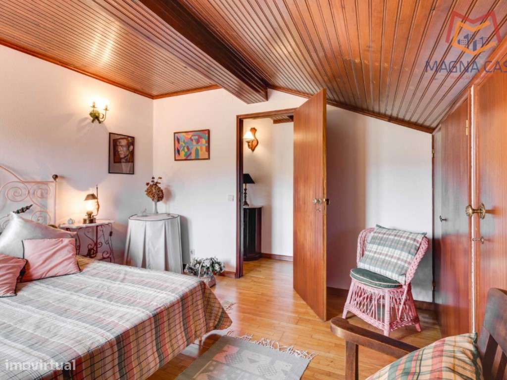 Moradia com Piscina e Jardim em Colares, Sintra-23