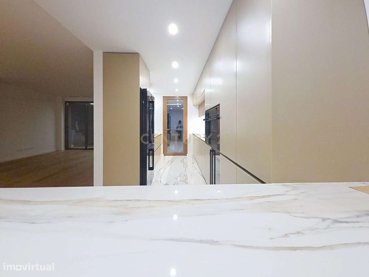 Apartamento T4 Duplex com Piscina Privativa e 4 Suites - Condomínio Do - Grande imagem: 5/45