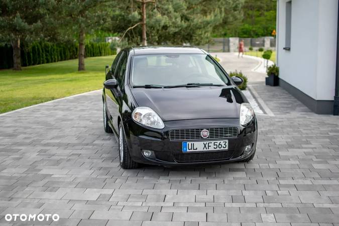 Fiat Grande Punto - 11