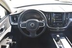 Volvo XC 60 B4 B Momentum - 22