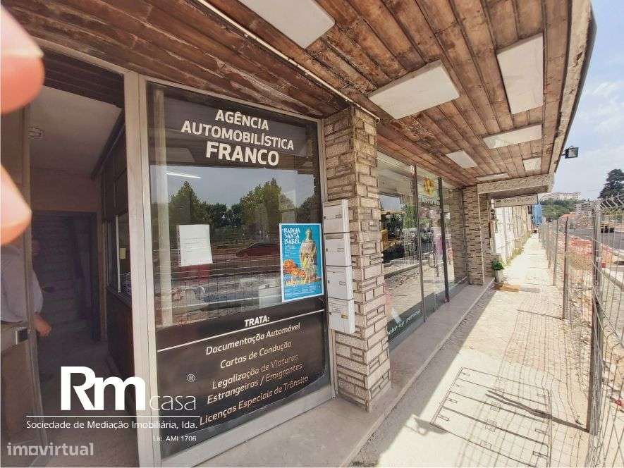 excelente prédio na Av. Emidio Navarro, junto ao Parque da Cidade-8