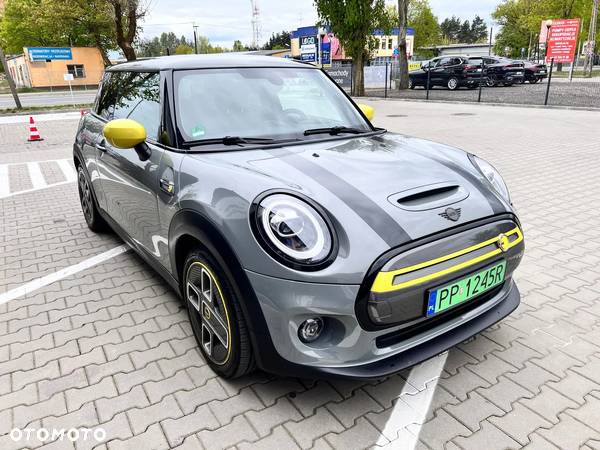 MINI Cooper SE Electric Trim - 4