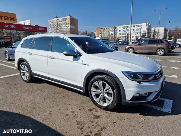 Volkswagen Passat Alltrack 2.0 TDI DSG 4Motion - 2