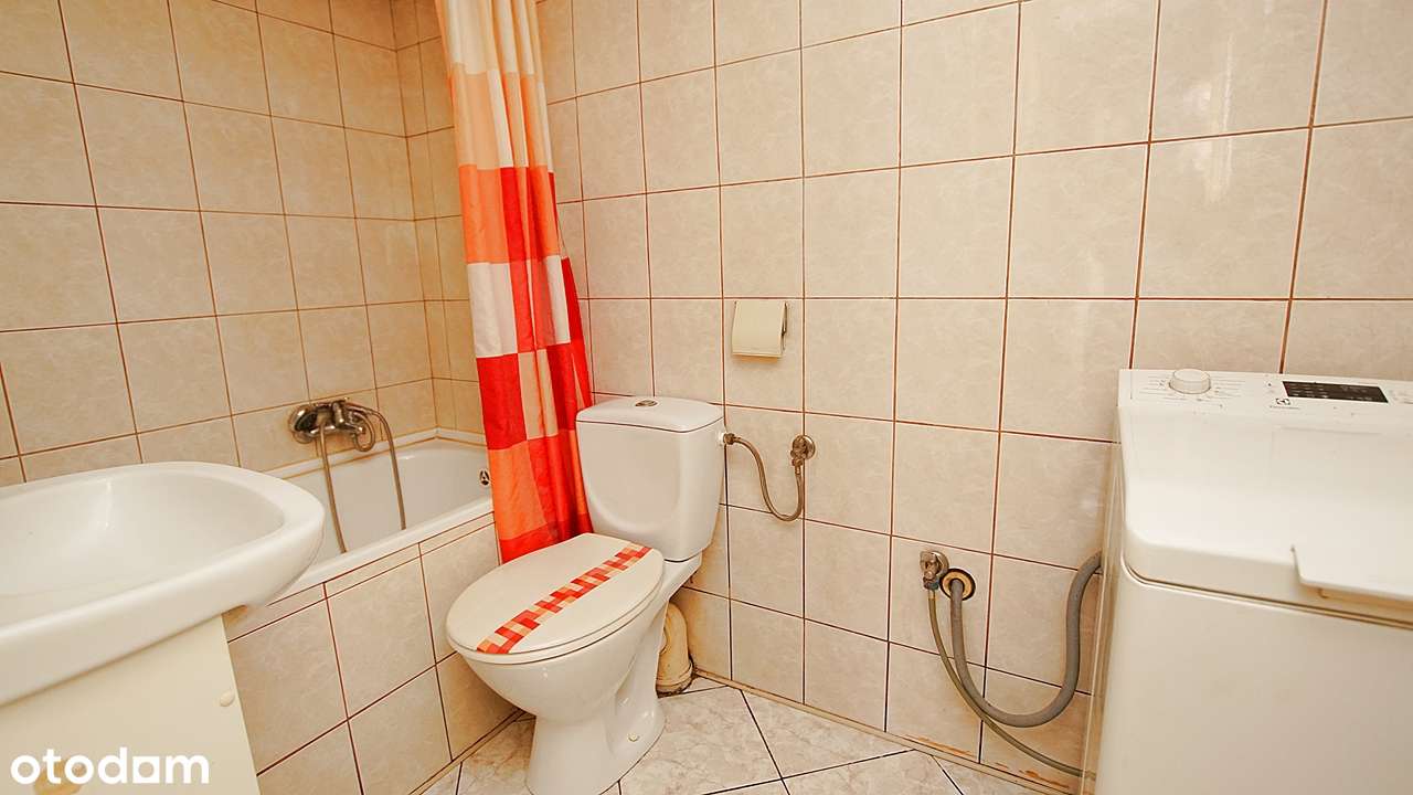 Dwa domy mieszkalne na działce 1100m2-17