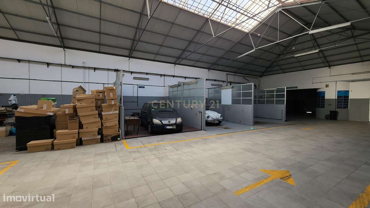 Espaço comercial com 630 m2 em Loures - Grande imagem: 5/10