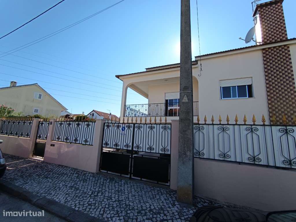Moradia Geminada T3 na Quinta do Conde-19