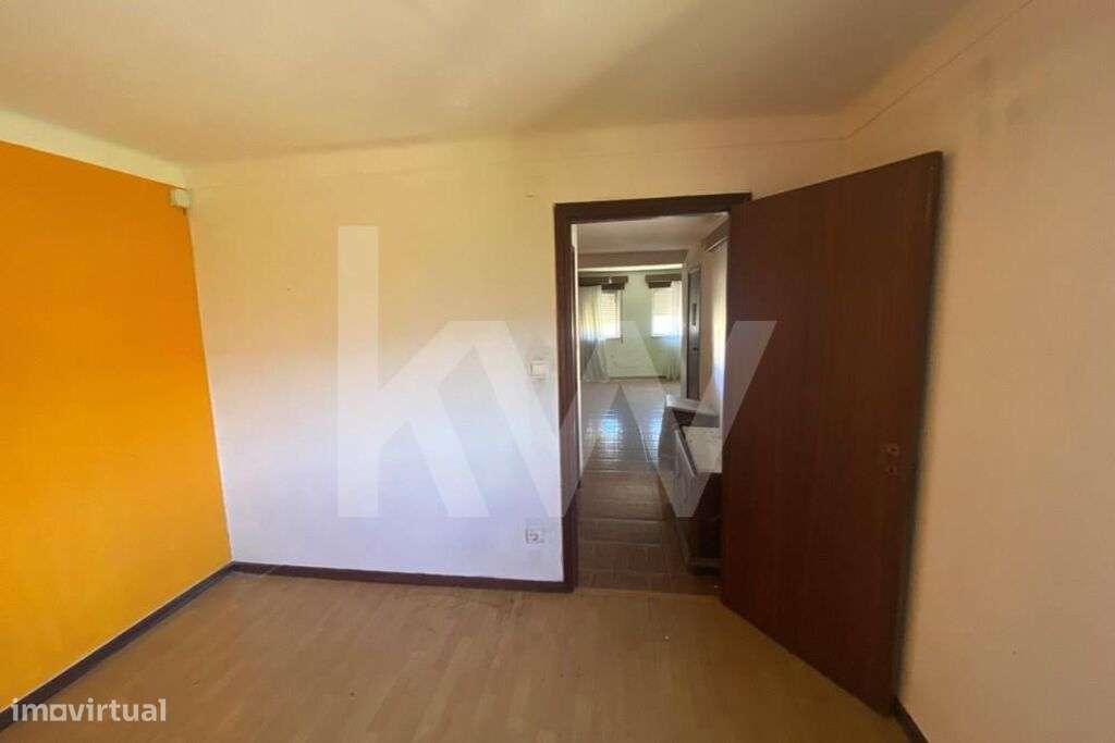 Moradia para remodelação em Resende com árvores de fruto e vistas para - Grande imagem: 5/54