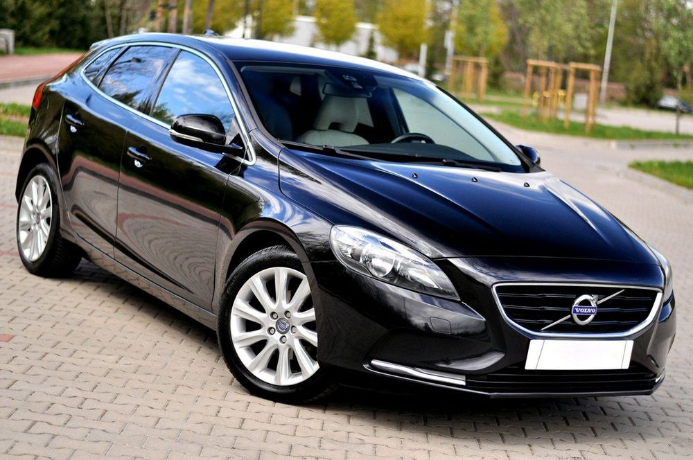Volvo V40 II D2 Summum 2014