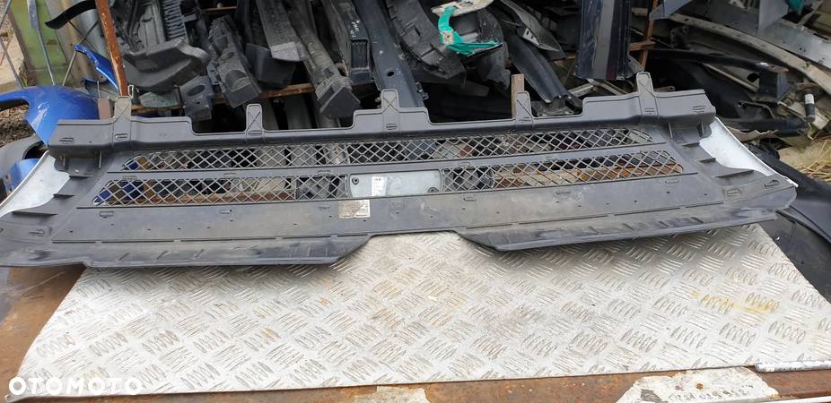 IVECO DAILY 06-09 grill atrapa 3802801 - 3