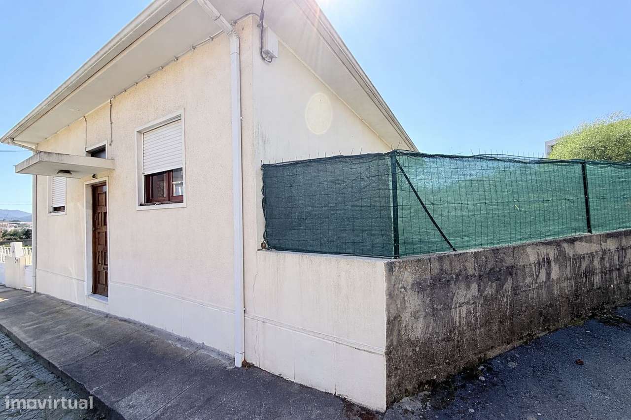 Moradia T3 | Box 2 Carros | Jardim | Exclusivo-27