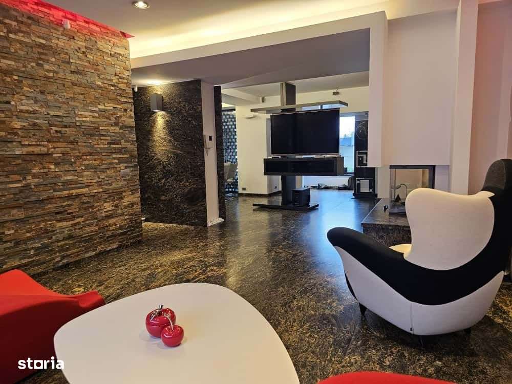 Vilă premium / 380 mpu / LUX / - Imagine principală: 4/20