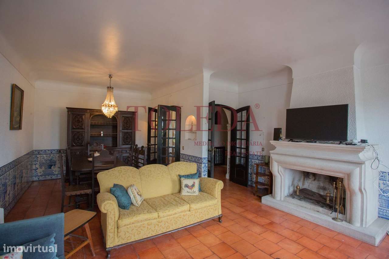 Moradia T7 em Almeirim-16