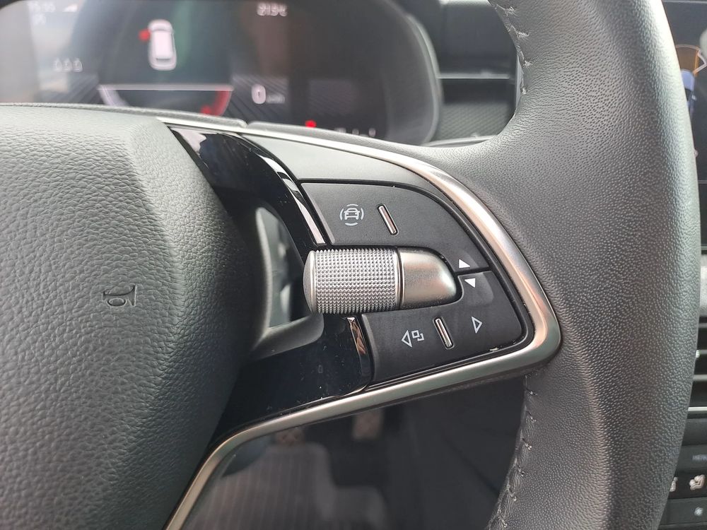 SKODA KAMIQ Digital Display Kamera SmartLink Grzane fotele ASO Salon PL