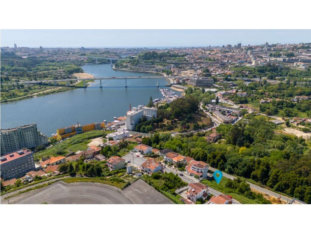 2 Lotes de terreno para construção junto à marina do Freixo-9