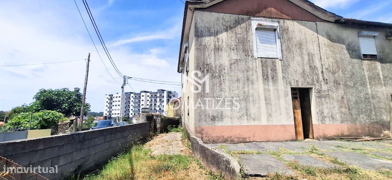 Moradia T3 para reabilitação total com grande potencial de valorização - Grande imagem: 4/27