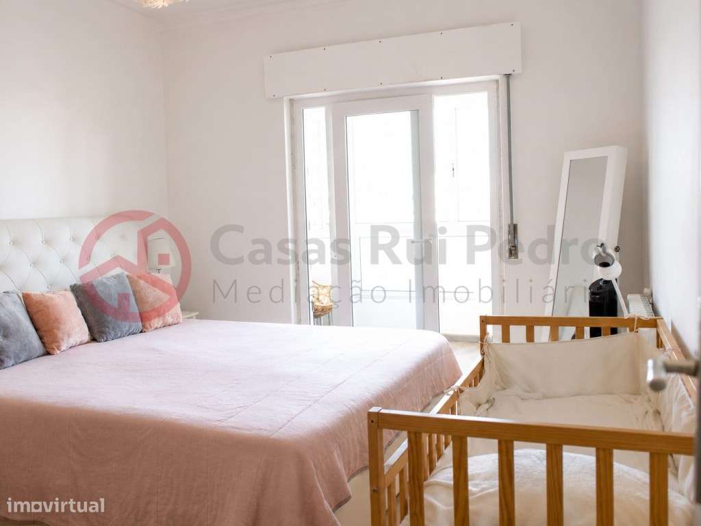 Apartamento T3 com excelentes áreas, Paivas-7