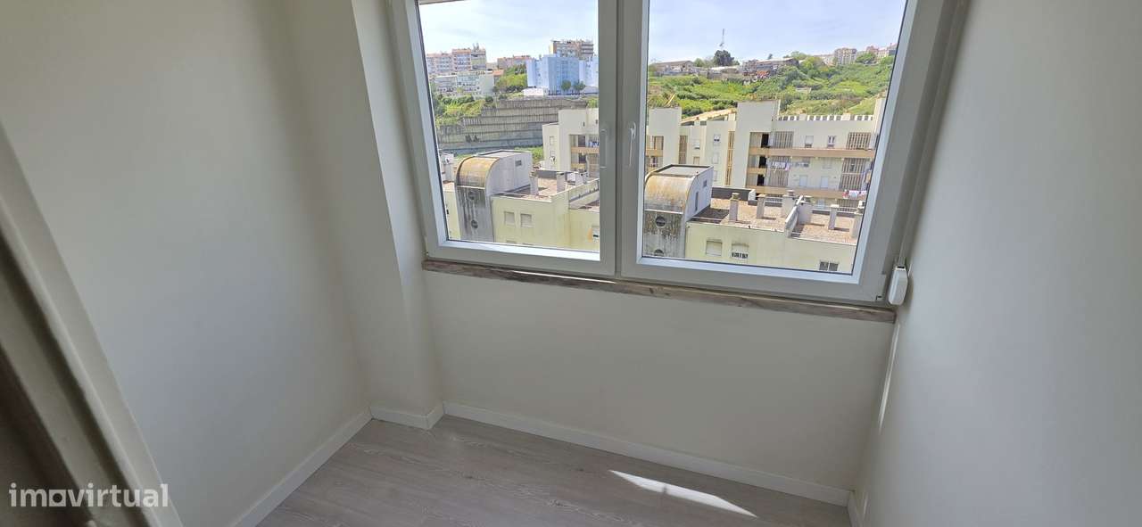 Apartamento T2 Remodelado em Lisboa - Oportunidade Imperdível!-8