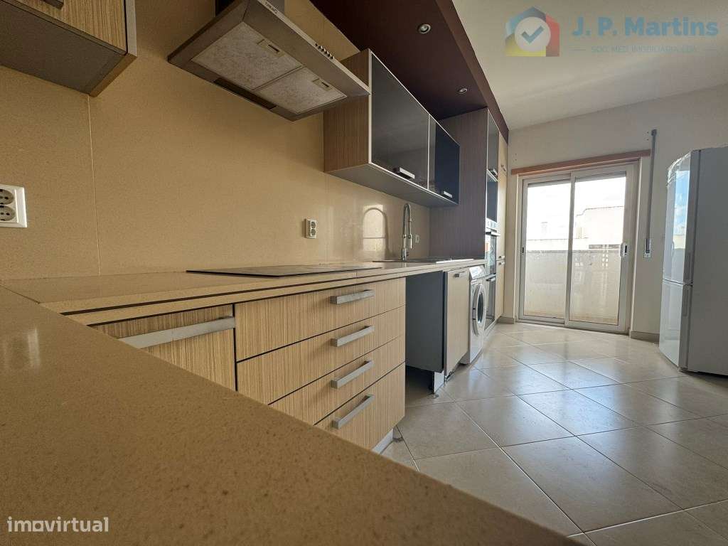 T3 c/ parqueamento e arrecadação, Lavradio (Barreiro)-3