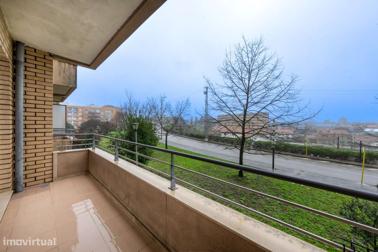 T3 com Excelente Exposição Solar | Localização Premium em Valongo - Grande imagem: 3/27